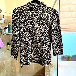 Tory Burch- Leopard sweater like knew merino wool, soft and comfy